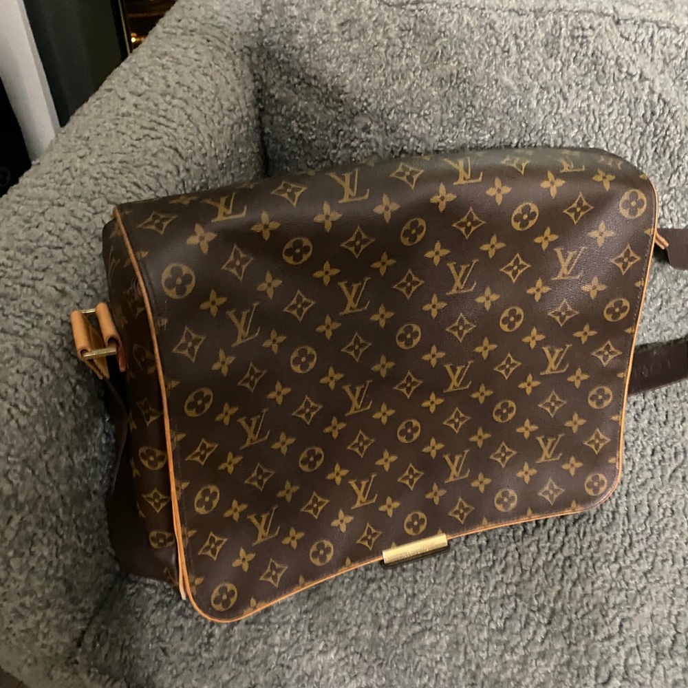 Louis Vuitton Shoulder Bag